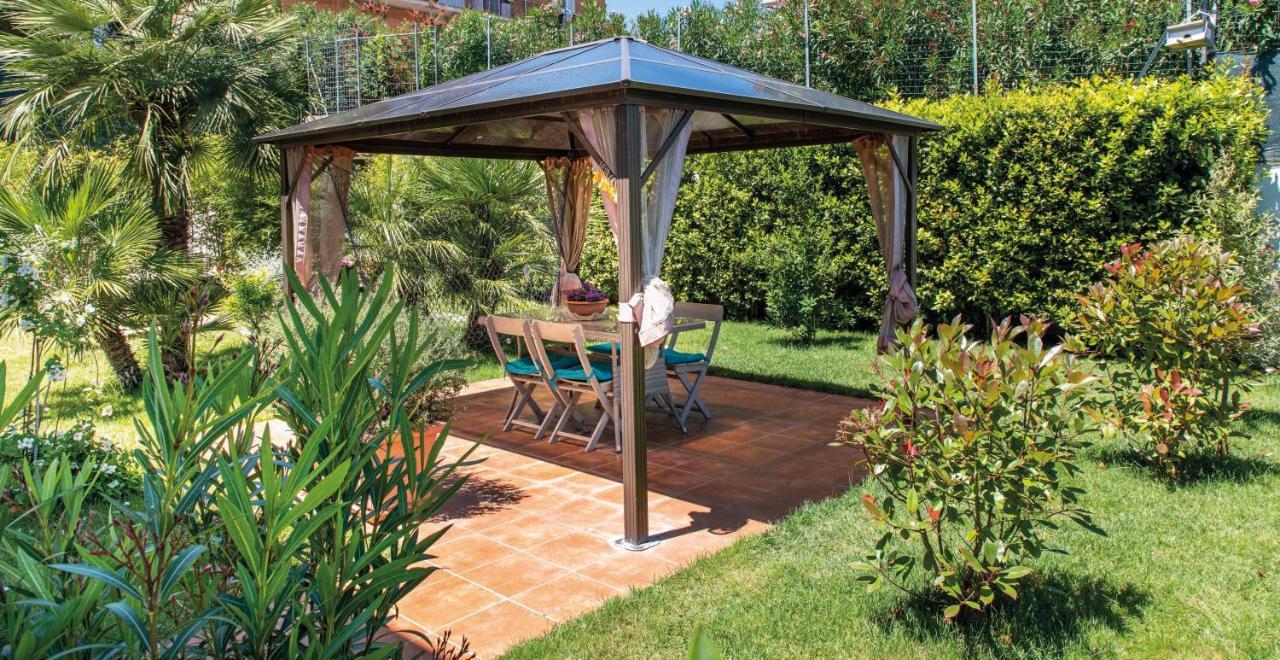 Bed and Breakfast Casa "La Conchiglia" Чивитанова-Марке Экстерьер фото