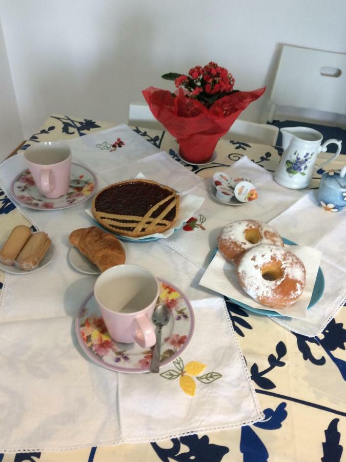 Bed and Breakfast Casa "La Conchiglia" Чивитанова-Марке Экстерьер фото